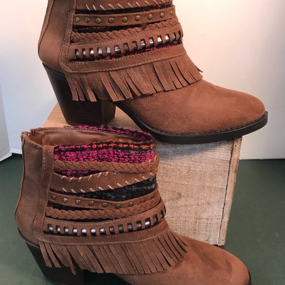 Mudd Tan Suede With Five Straps Across Ankle - Picture 6 of 9